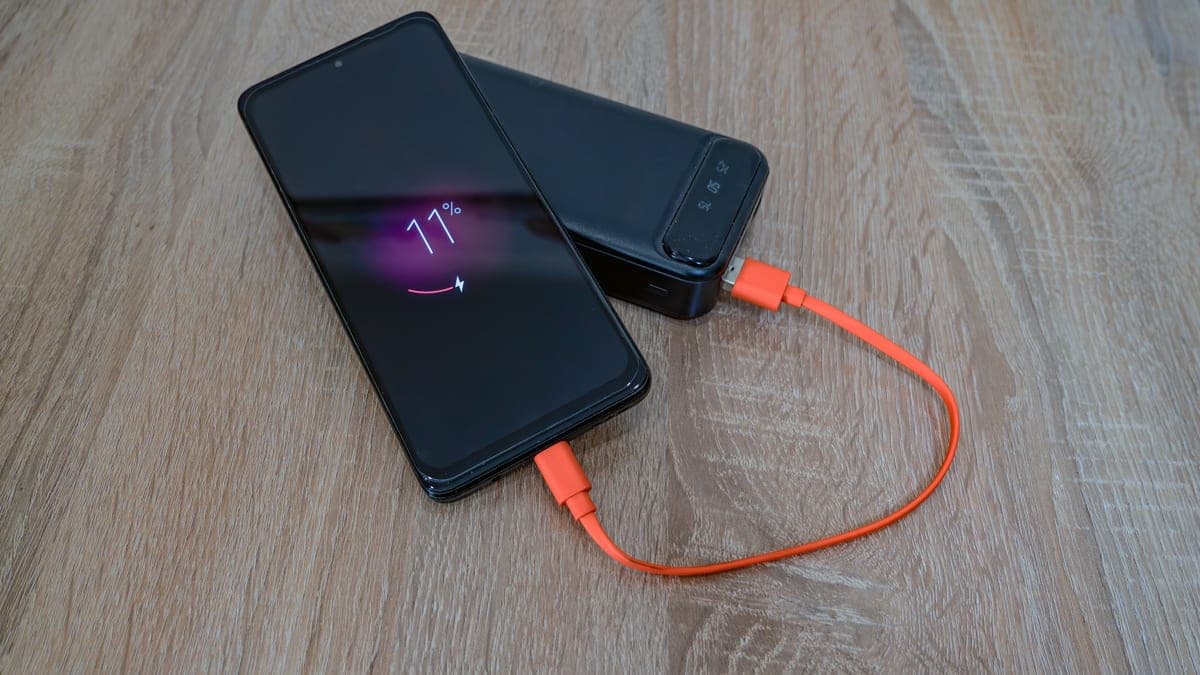 A phone screen showing a battery charging indicator